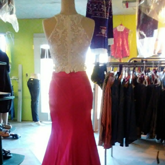 Dress - Picture 2 of 8